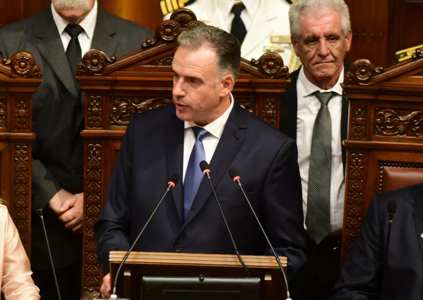 Evaluación del presidente Orsi:  33% aprueba, 40% desaprueba